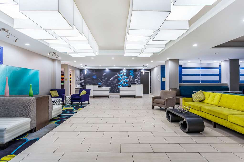 La Quinta Inn & Suites by Wyndham Odessa N. Sienna Tower - photo 7