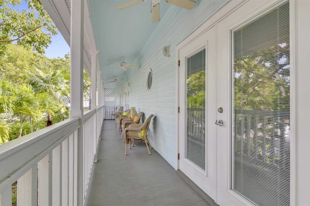 Shipyard Treasure by Avantstay Communal Pool Gated Community Great Location Week Long Stays - photo 18