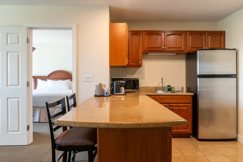 Ogunquit Hotel & Suites - photo 31