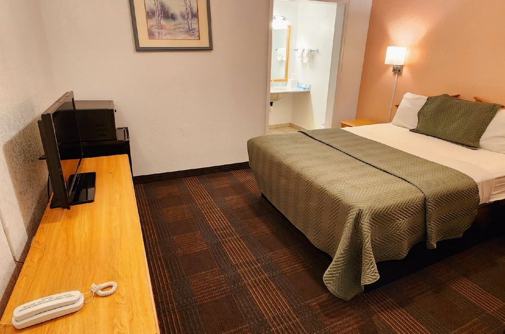 Silver Saddle Motel - photo 11