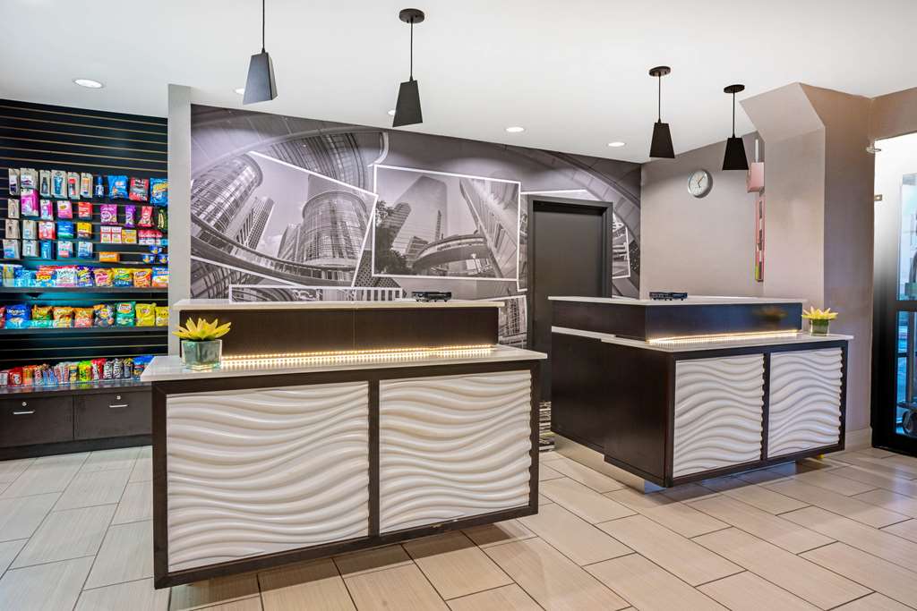 La Quinta Inn Suites Houston North Spring - photo 7