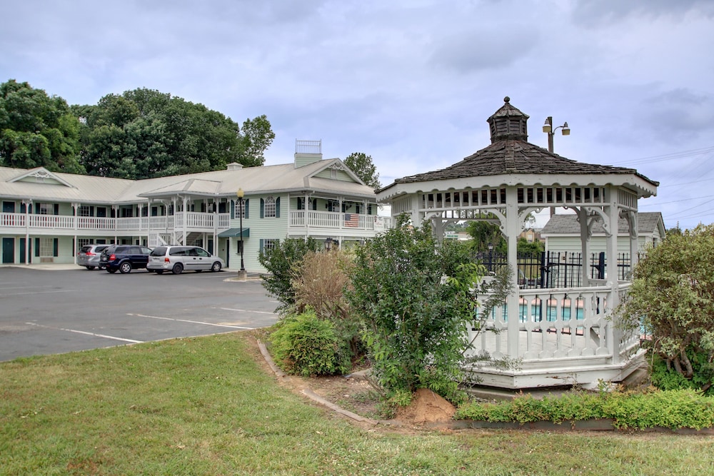 Key West Inn Lafayette - photo 13