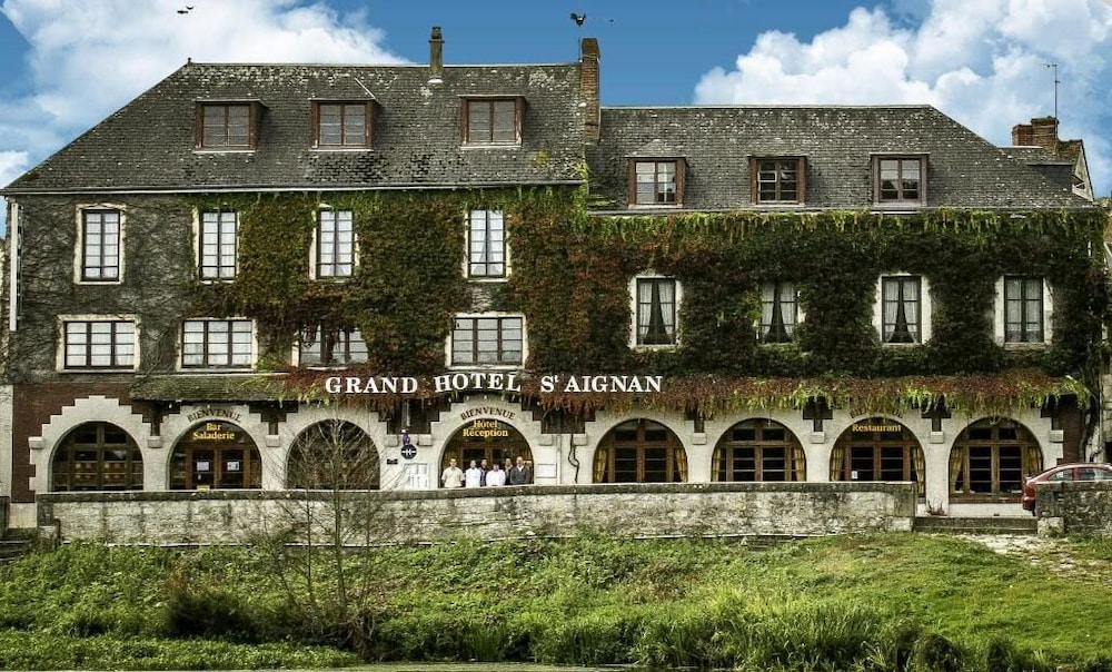 Grand Hôtel Saint Aignan in Saint-Aignan, France