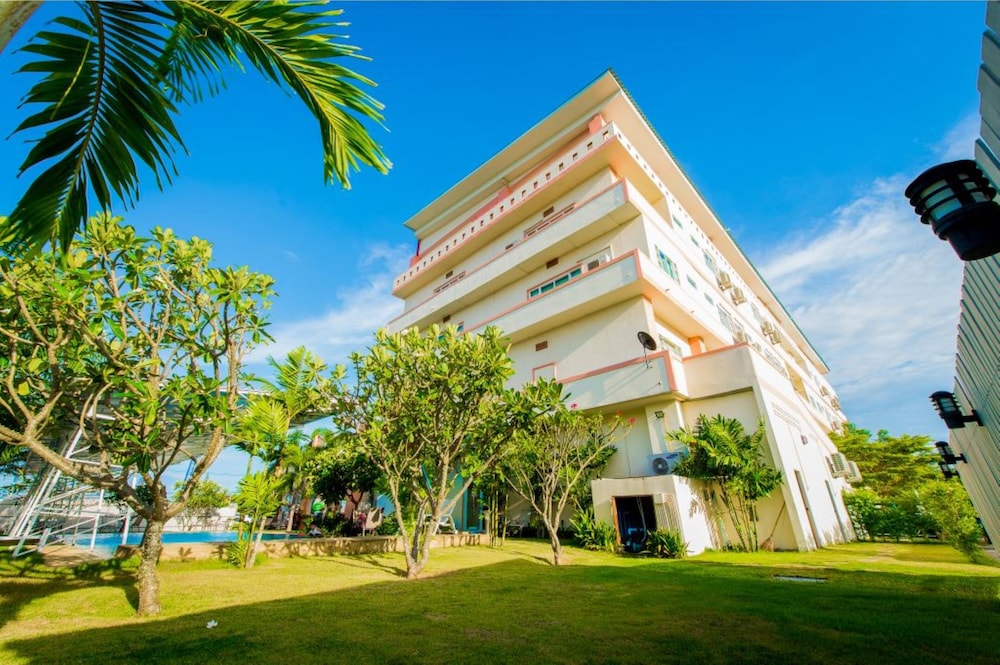 Prachuap Saam Ao Hotel in Prachuap Khiri Khan, Thailand