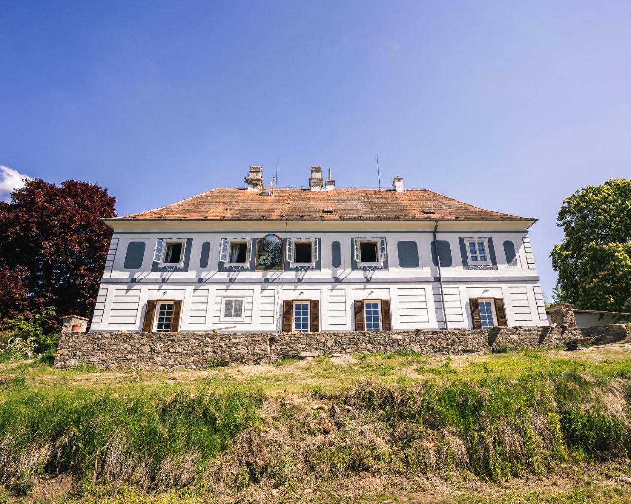 Villa Waldhaus — 4-Star Luxury Hotel in Cesky Krumlov, Czech Republic