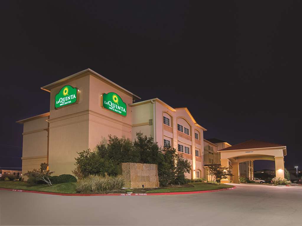 La Quinta Inn & Suites by Wyndham Woodway Waco South - photo 5