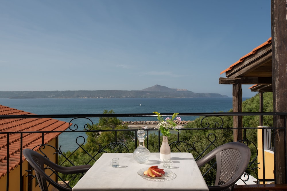 Villa Georgia Kalyves — 4-Star Luxury Hotel in Kalyves, Greece