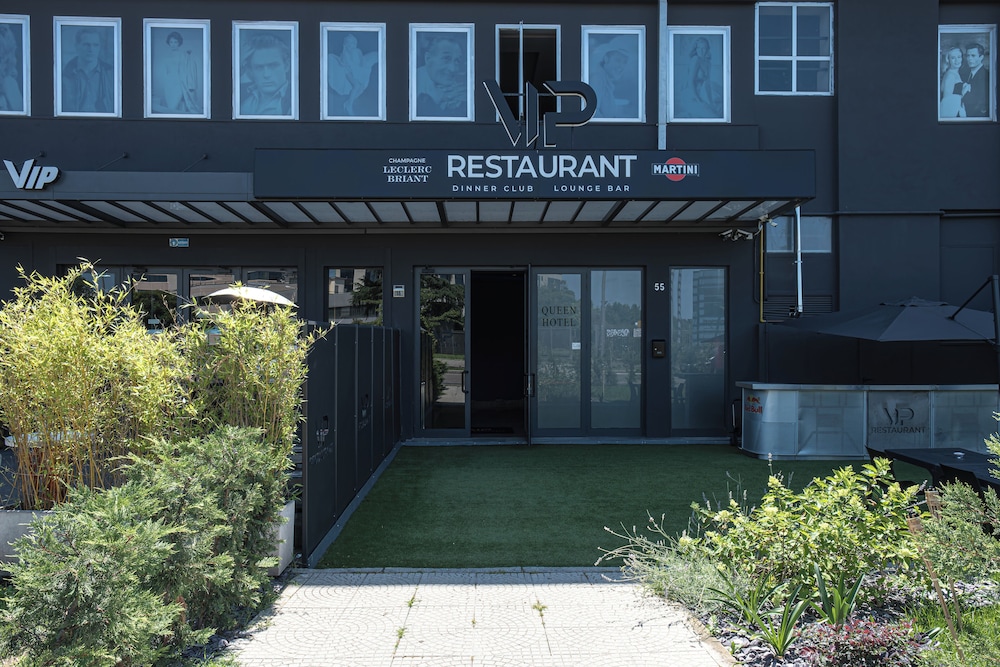 Queen Hotel - carbon neutral hotel in Milan