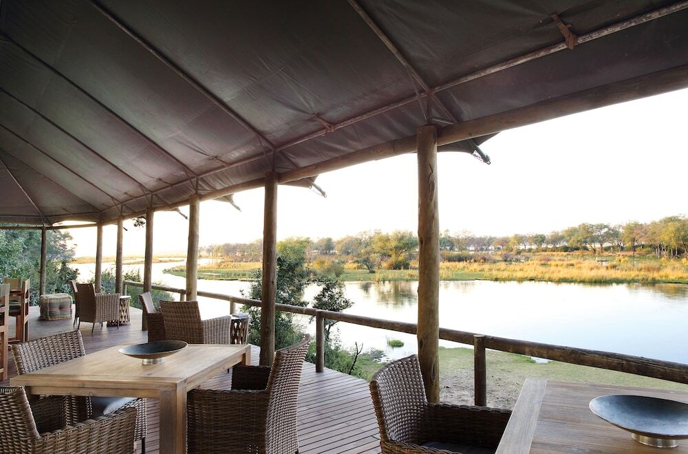 Amanzi Camp — 4-Star Luxury Hotel in Luangwa, Zambia