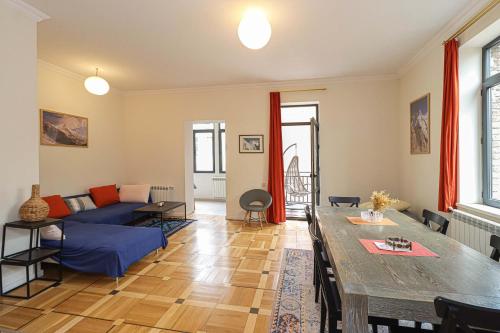 3BR Central and Spacious Apt Vera by Wehost