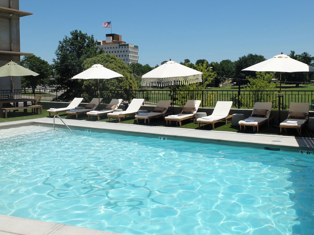 Brut Hotel - photo 48