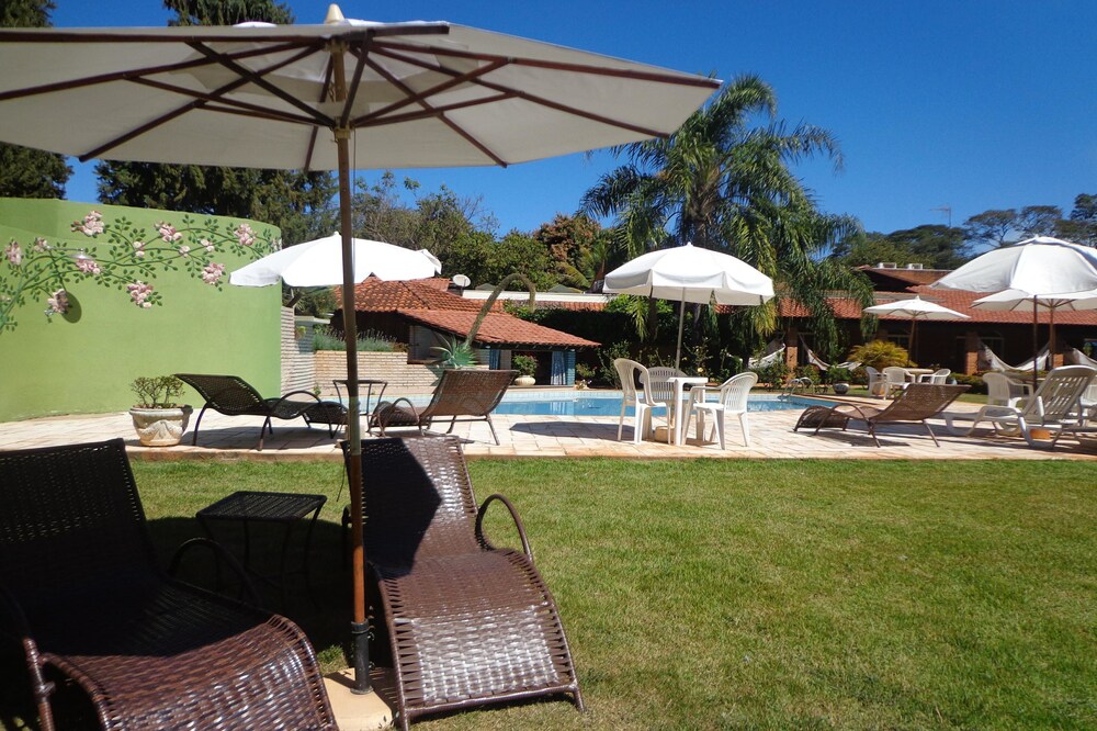 Hotel Pousada Chalé Das Flores in Sertaozinho, Brasil