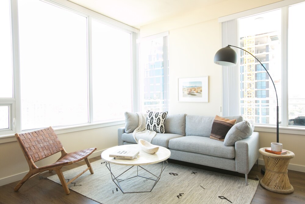 Beautiful 2BR Downtown Suites by Sonder — 4-Star Luxury Hotel in San Diego, United States