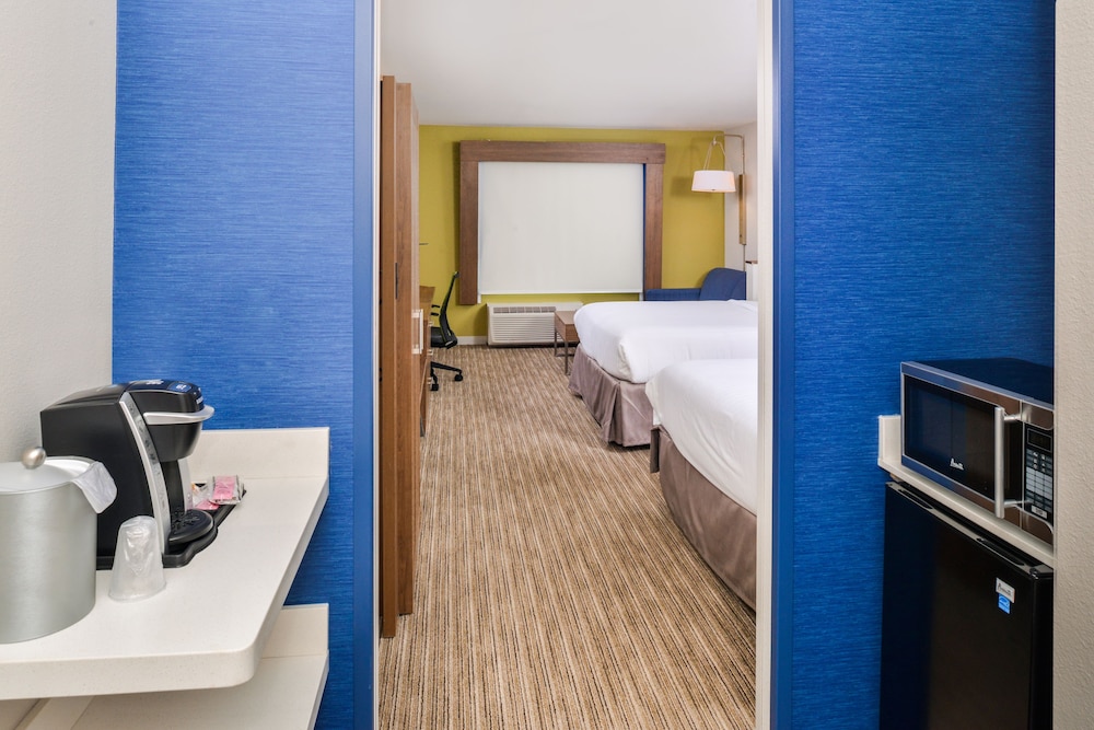Holiday Inn Express & Suites Ogallala by IHG - photo 7