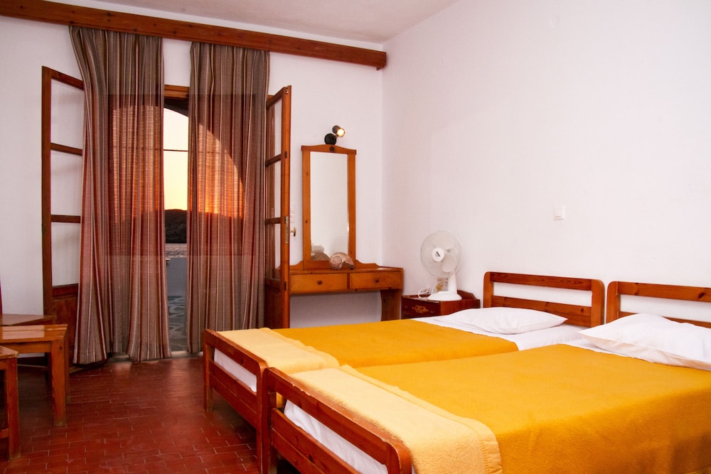 Flisvos Hotel in Ios, Greece