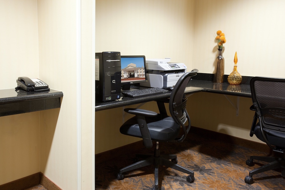 Holiday Inn Express Hotel & Suites LAMAR by IHG - photo 20