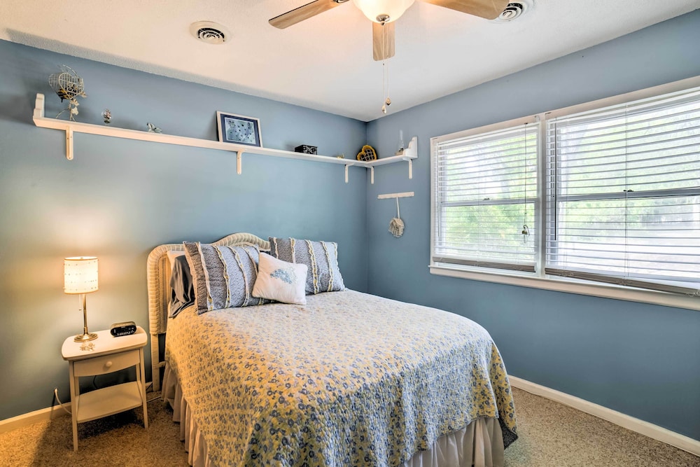 Oak Island Home with Fenced Yard Walk to Long Beach — 4-Star Luxury Hotel in Oak Island, United States
