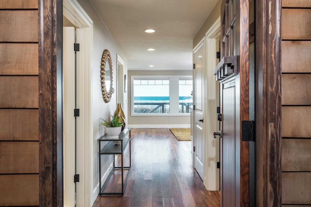 Blue Starfish by Avantstay Ocean Views & Direct Cannon Beach Access - photo 6