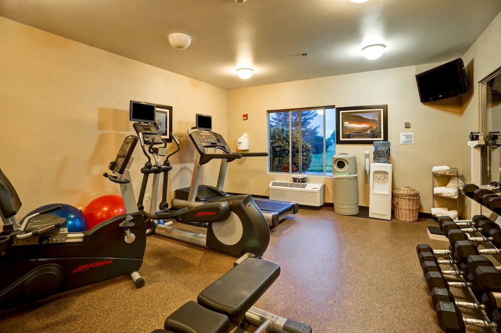 Holiday Inn Express Hotel & Suites Christiansburg by IHG - photo 16