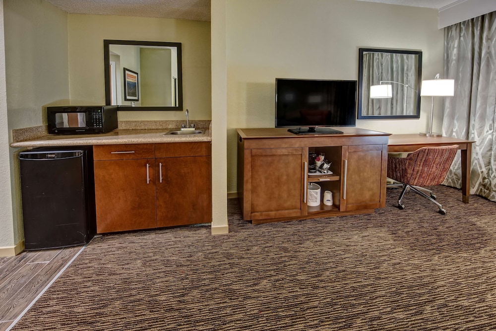 Hampton Inn by Hilton Concord Kannapolis - photo 13