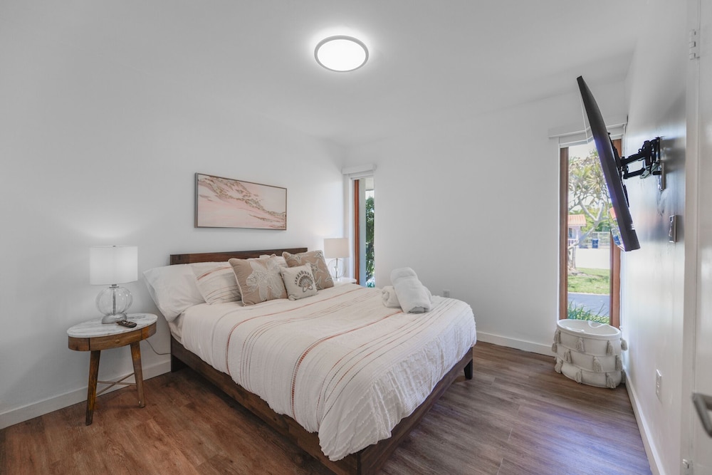 Family Friendly 4BR House with Pool in Westchester Miami — 4-Star Luxury Hotel in Tamiami, United States