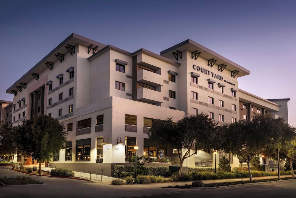 Courtyard By Marriott Redwood City — Redwood