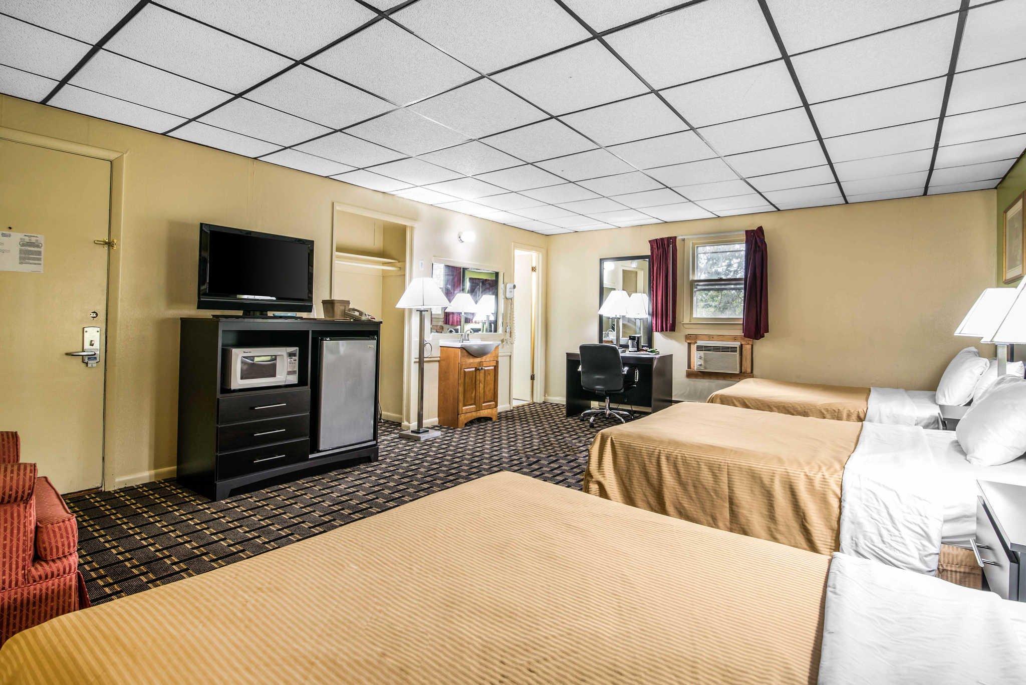 Rodeway Inn Rutland - photo 11