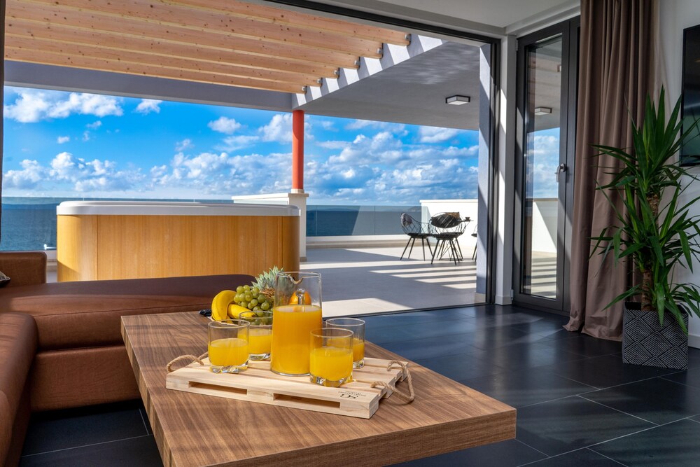 VIPo Prestige Apartments — 4-Star Luxury Hotel in Podstrana, Croatia