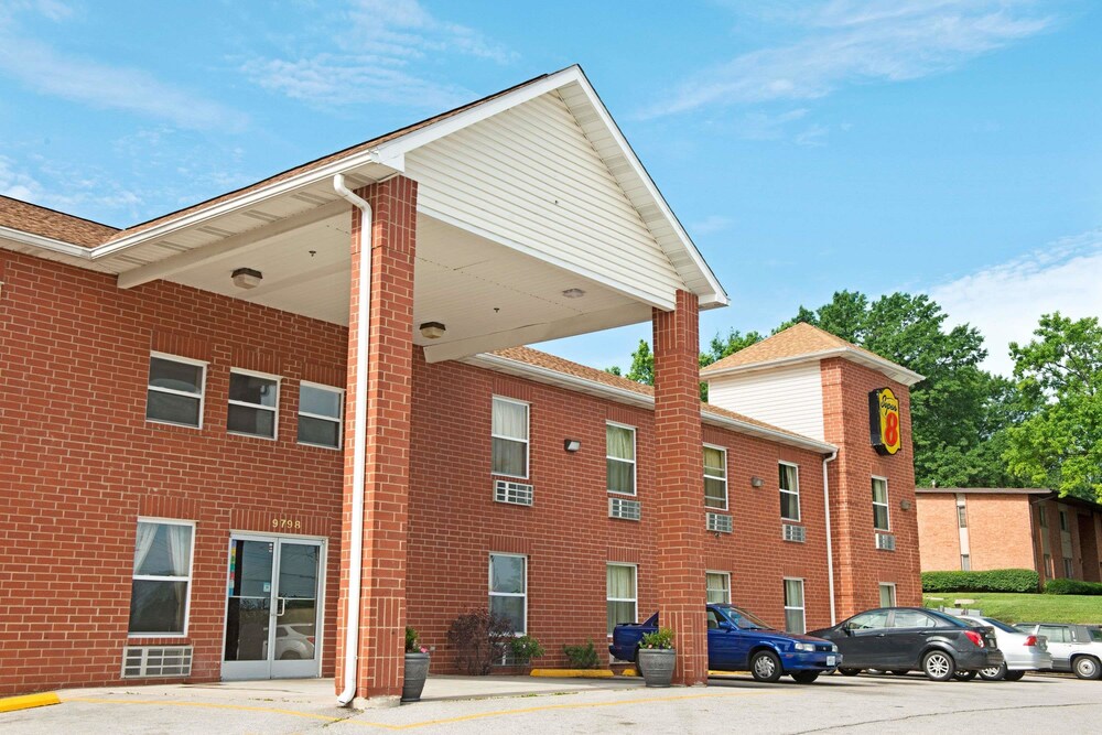 Super 8 by Wyndham St. Louis Airport - featured photo