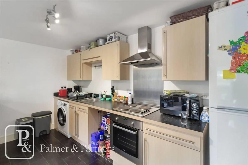 2 Bed colchester Apartment freep Tv wifi — 4-Star Luxury Hotel in Colchester, United Kingdom