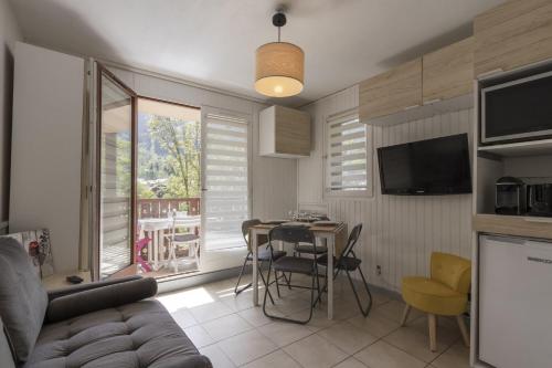 Prarion Lac Pied Des Pistes Vue Montagne in Les Houches, France