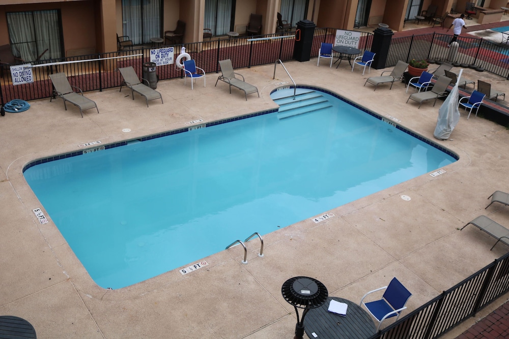 Baymont by Wyndham Columbia Northwest - photo 18