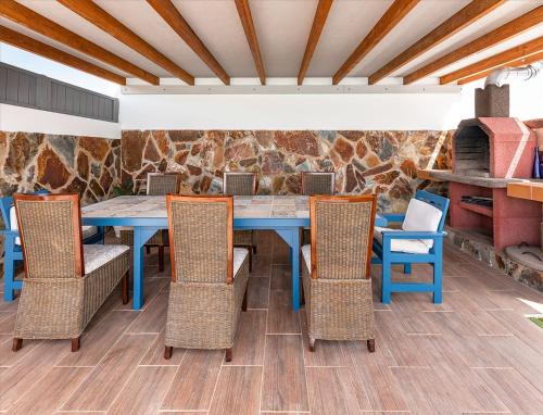 Villa Luxury Paula's Dream Private Pool Corralejo By Holidays Home — 4-Star Luxury Hotel in Corralejo, Spain