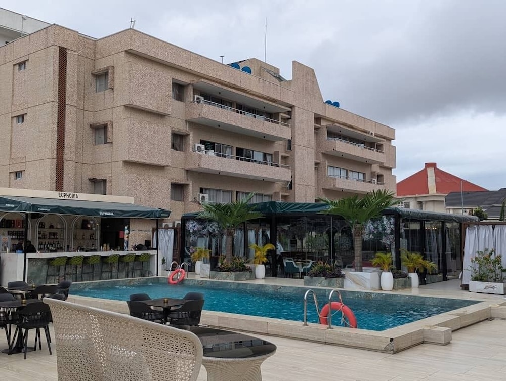 Sujimoto MacDonald 2 Bedroom Apartment — 4-Star Luxury Hotel in Lagos, Nigeria