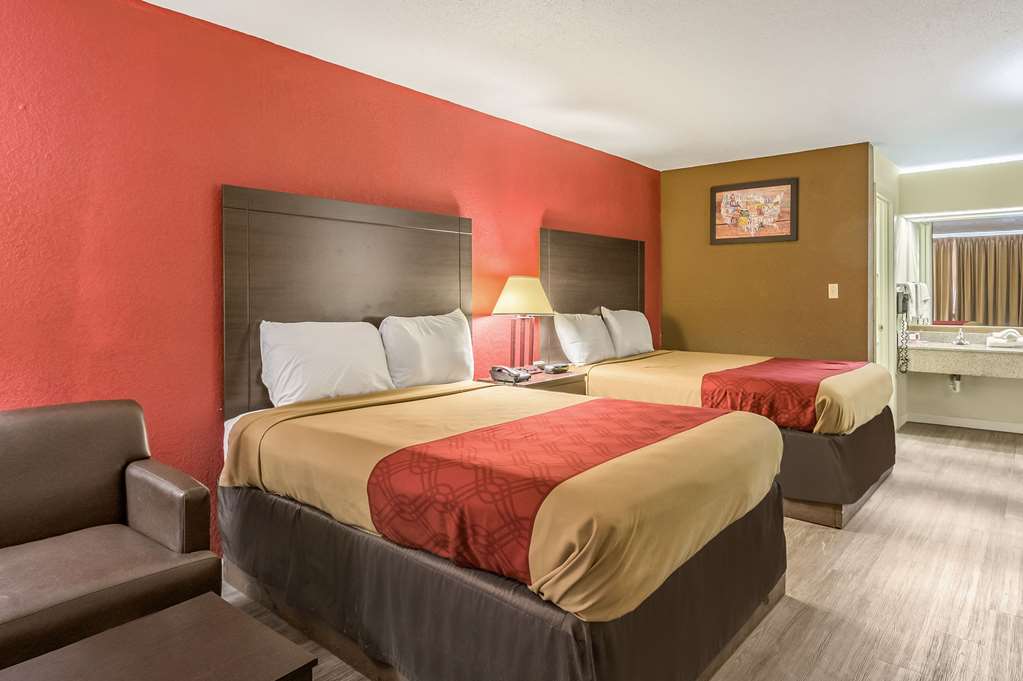 Econo Lodge Andalusia - photo 18
