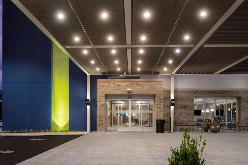 Home2 Suites Downtown Nashville Metrocenter - photo 68