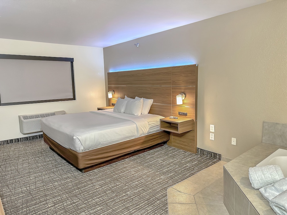 Estherville Hotel & Suites - photo 24