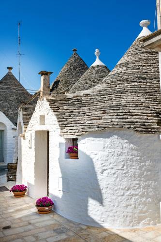 Trullo 11 - carbon neutral hotel in Alberobello