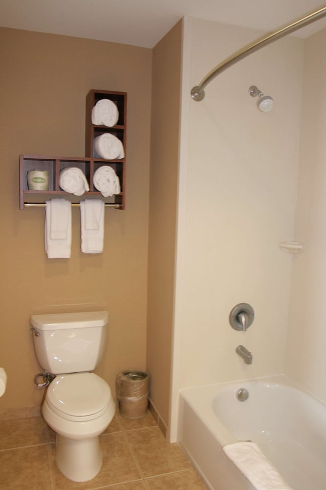 Hampton Inn & Suites Folsom - photo 39