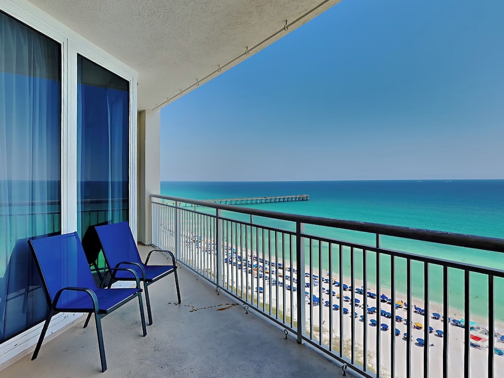 The Pearl of Navarre by Southern Vacation Rentals — 4-Star Luxury Hotel in Navarre, United States