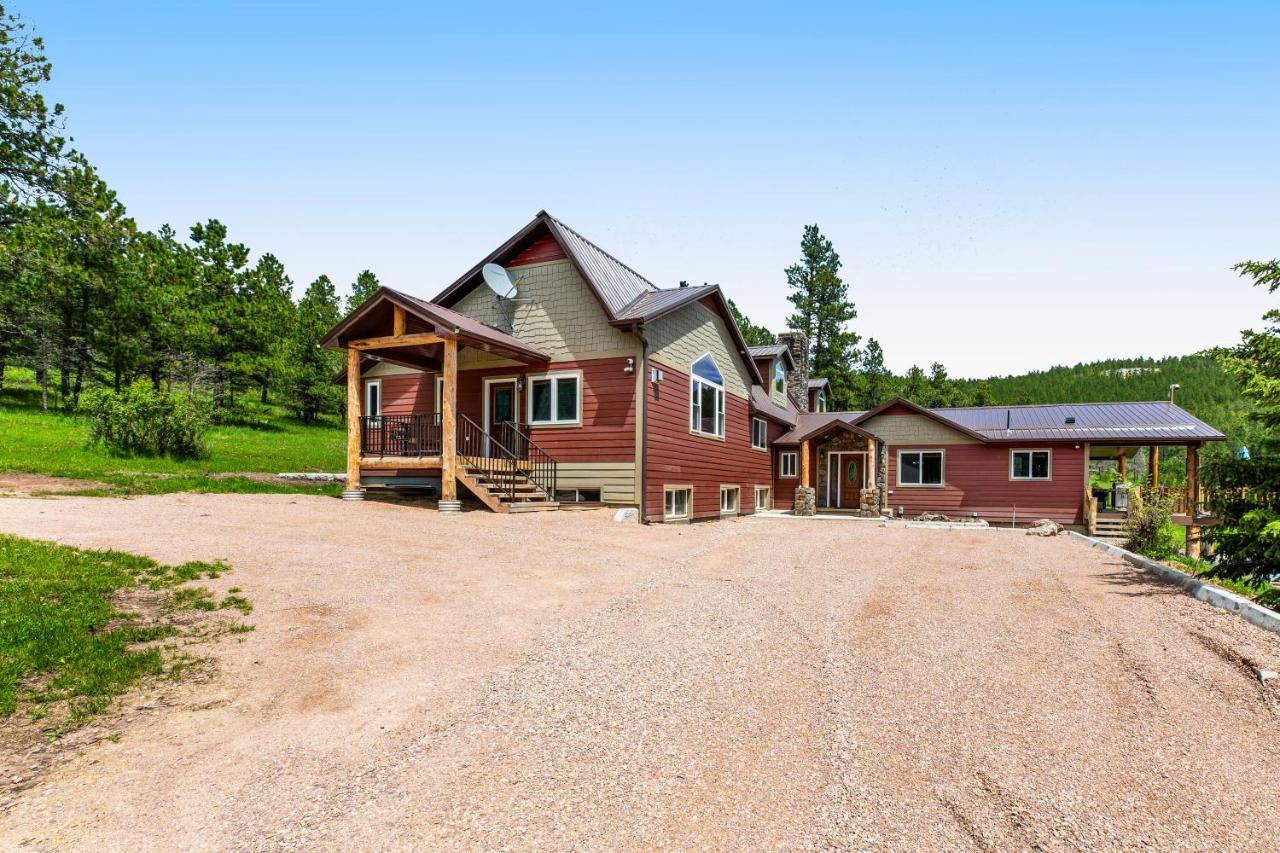 Whitegate Lodge — 4-Star Luxury Hotel in Piedmont, United States