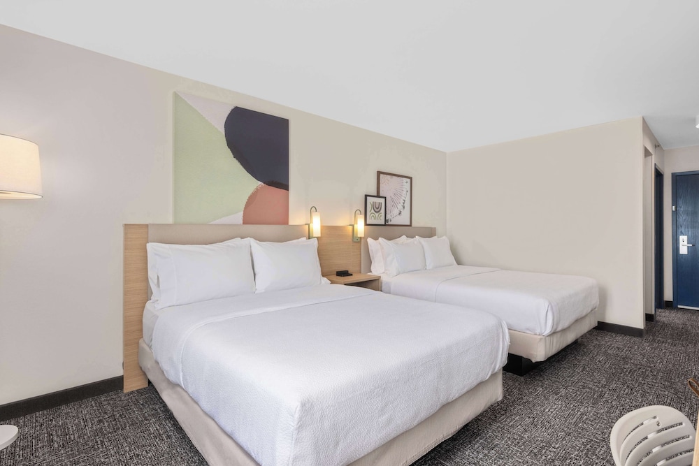 Spark by Hilton Fredericksburg Southpoint - photo 9
