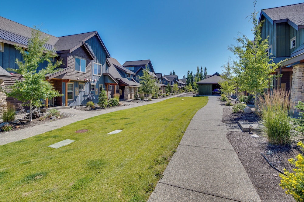 Suncadia Resort Townhome with Grill and Fireplace - photo 17