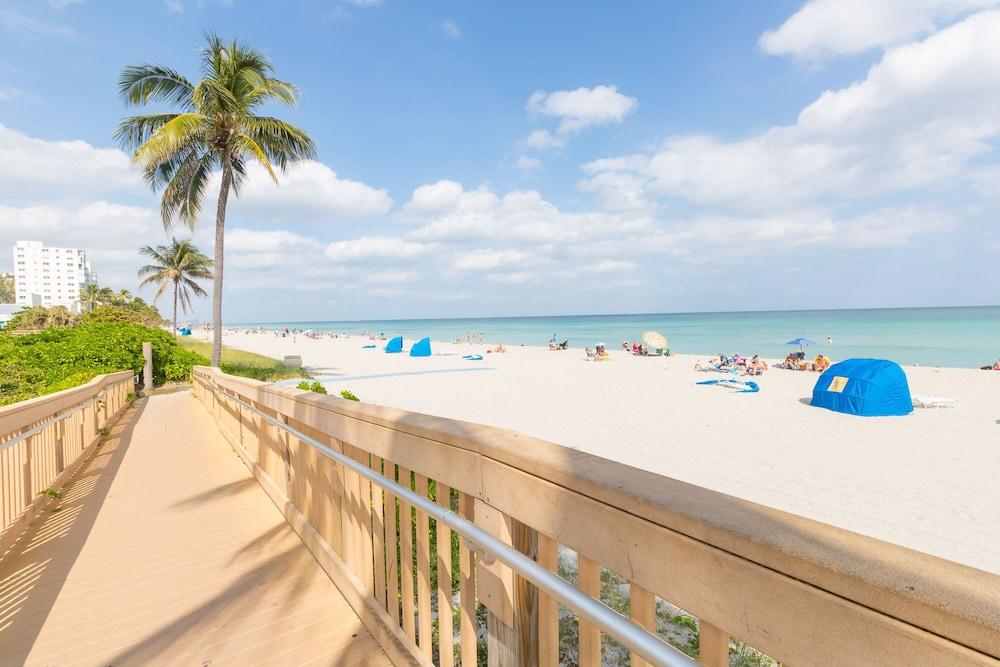 429 City View Hollywood Beach Resort - photo 8
