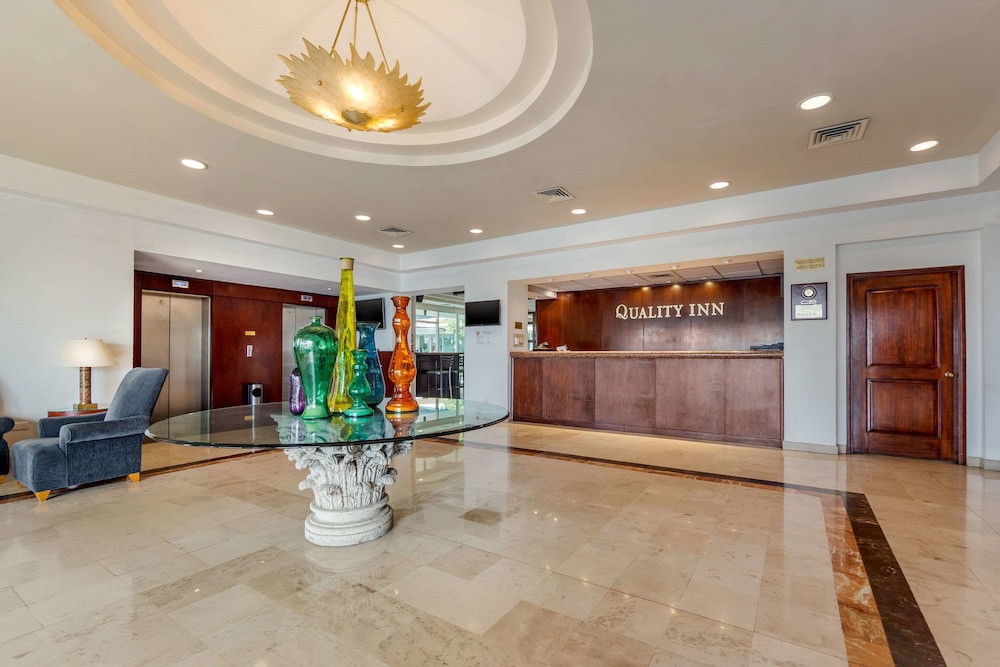 Quality Inn Monterrey La Fe — Guadalupe — photo 4