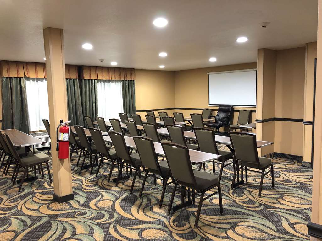 Best Western Plus Coldwater Hotel - photo 35