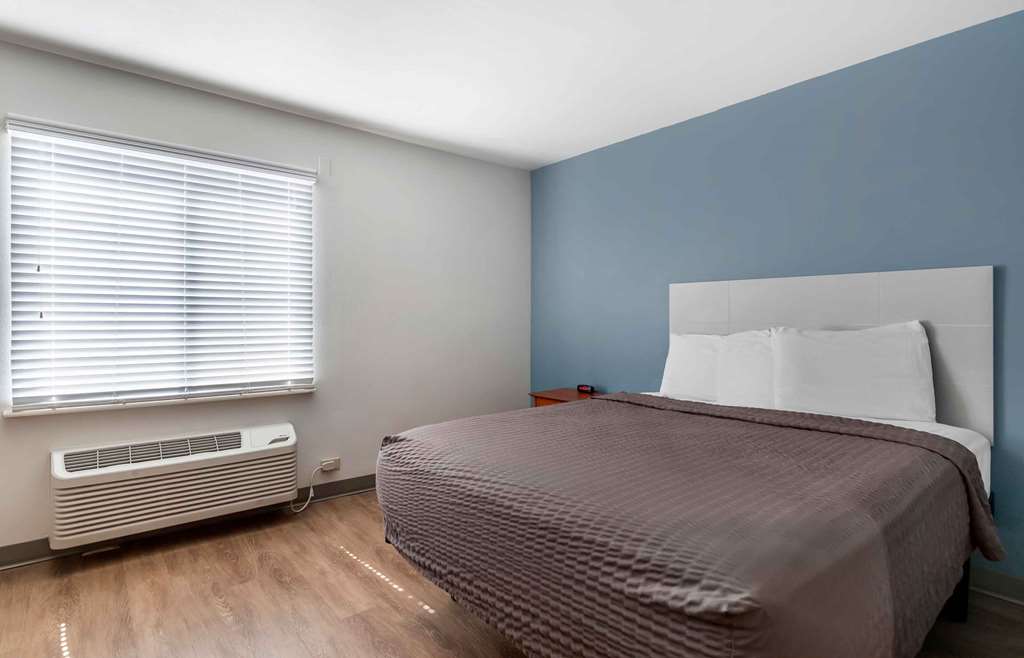 WoodSpring Suites Austin Northwest - photo 9