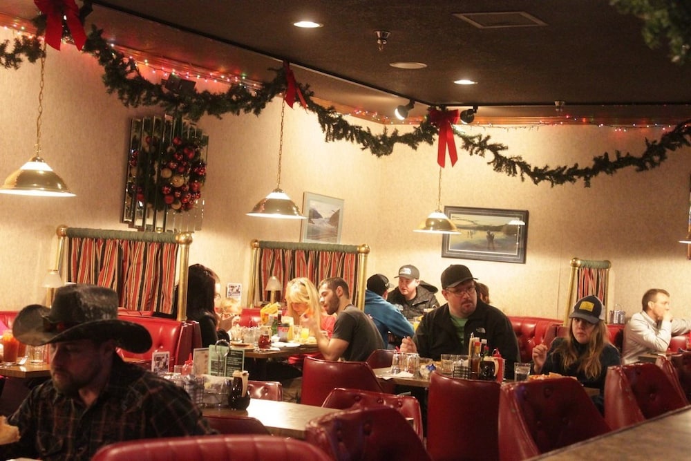 Windbreak Hotel - photo 23