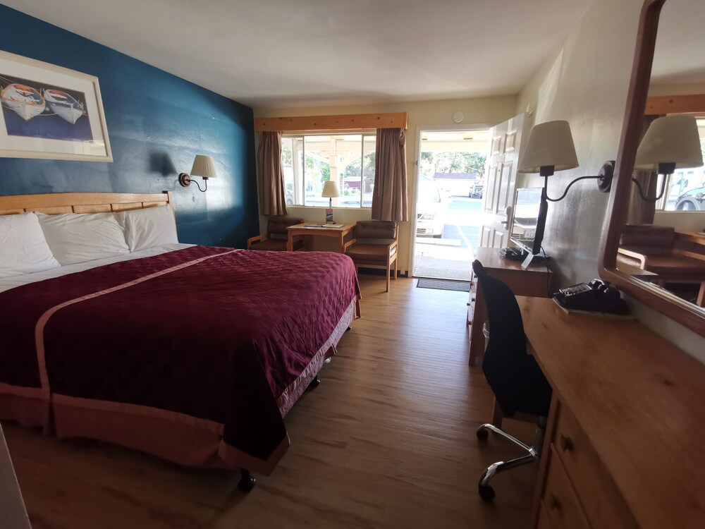 Skylark Shores Resort - photo 14