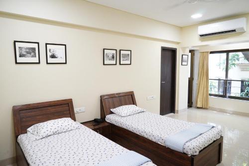 Large Modern Private 3BHK Khar West Mumbai
